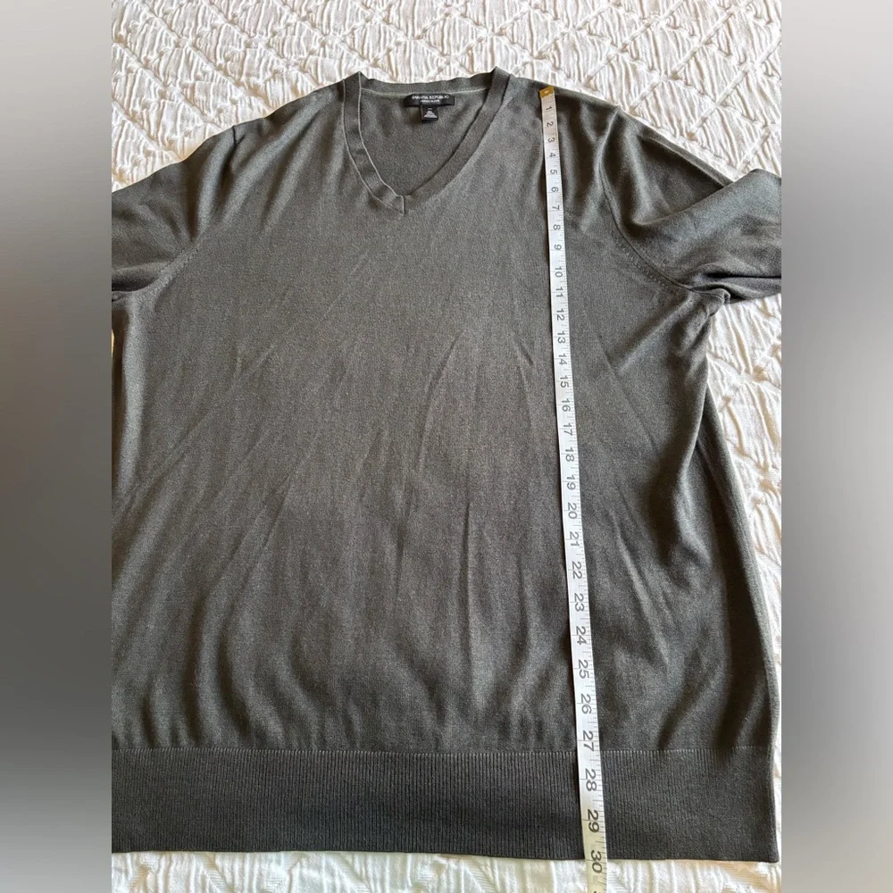 BANANA REPUBLIC SILK COTTON CASHMERE V-NECK SWEATER OLIVE‎ XLT